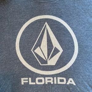 Volcom t-shirt